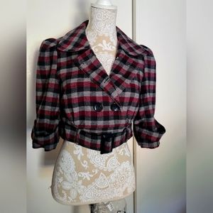 Belted, quarter sleave, plad coat